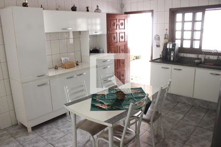 Casa à venda com 182m², 3 quartos e 2 vagasCozinha