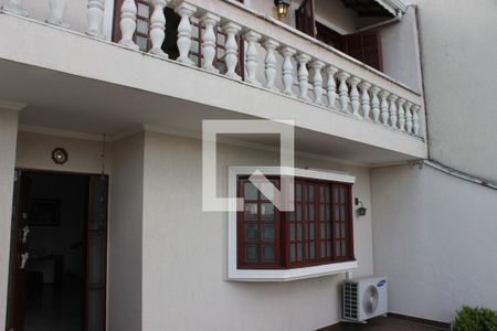 Casa à venda com 182m², 3 quartos e 2 vagasÁrea Externa