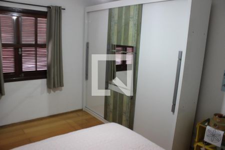 Casa à venda com 182m², 3 quartos e 2 vagasSuíte