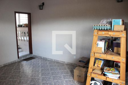 Casa à venda com 182m², 3 quartos e 2 vagasGaragem