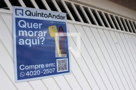 Casa à venda com 182m², 3 quartos e 2 vagasFachada