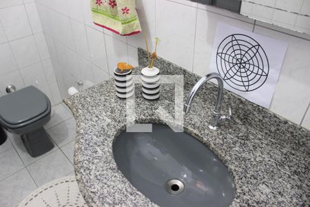 Casa à venda com 182m², 3 quartos e 2 vagasBanheiro 2
