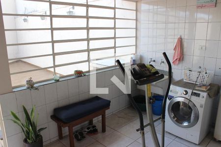 Casa à venda com 182m², 3 quartos e 2 vagasÁrea de Serviço