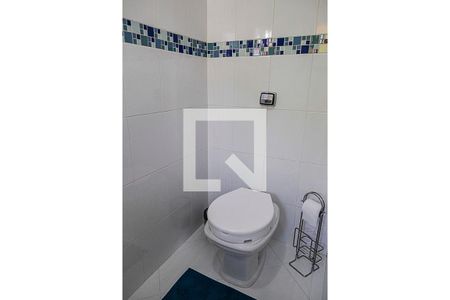 Casa à venda com 160m², 3 quartos e 2 vagas Casa à venda com 160m², 3 quartos e 2 vagasBanheiro da Suíte