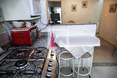 Casa à venda com 160m², 3 quartos e 2 vagas Casa à venda com 160m², 3 quartos e 2 vagasCozinha