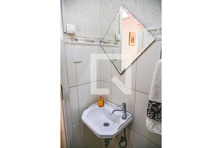 Casa à venda com 160m², 3 quartos e 2 vagas Casa à venda com 160m², 3 quartos e 2 vagasLavabo