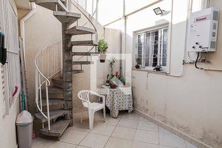 Casa à venda com 160m², 3 quartos e 2 vagas Casa à venda com 160m², 3 quartos e 2 vagasQuintal