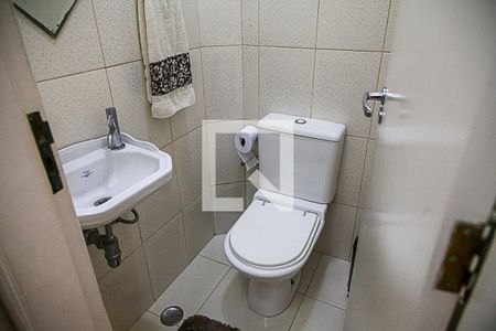 Casa à venda com 160m², 3 quartos e 2 vagas Casa à venda com 160m², 3 quartos e 2 vagasLavabo