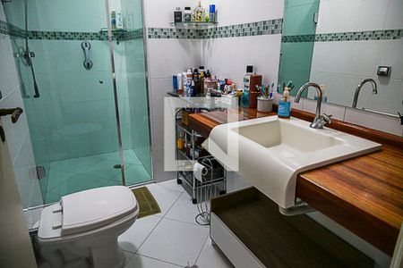 Casa à venda com 160m², 3 quartos e 2 vagas Casa à venda com 160m², 3 quartos e 2 vagasBanheiro Social