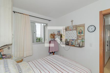 Quarto 1 de apartamento para alugar com 2 quartos, 59m² em Jardim Carvalho, Porto Alegre