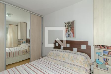 Quarto 1 de apartamento para alugar com 2 quartos, 59m² em Jardim Carvalho, Porto Alegre