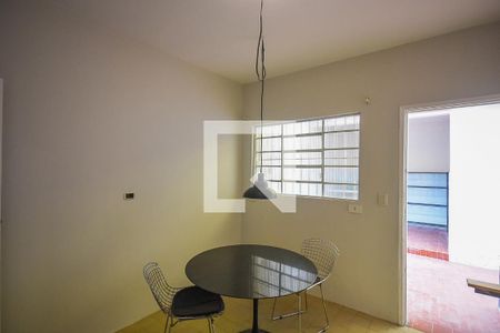 Casa à venda com 70m², 2 quartos e 2 vagas Casa à venda com 70m², 2 quartos e 2 vagasCozinha