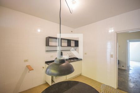 Casa à venda com 70m², 2 quartos e 2 vagas Casa à venda com 70m², 2 quartos e 2 vagasCozinha