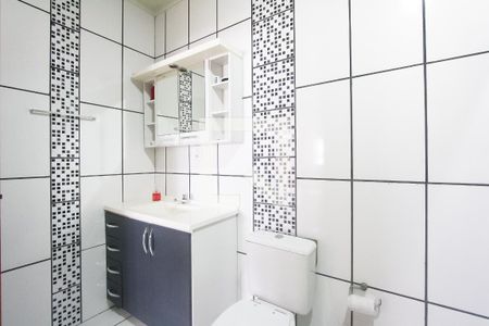 Casa à venda com 200m², 2 quartos e 2 vagas Casa à venda com 200m², 2 quartos e 2 vagasBanheiro social