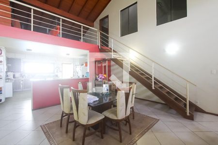 Sala de casa à venda com 2 quartos, 200m² em Jardim Itu, Porto Alegre