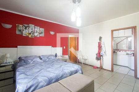 Casa à venda com 200m², 2 quartos e 2 vagas Casa à venda com 200m², 2 quartos e 2 vagasSuite