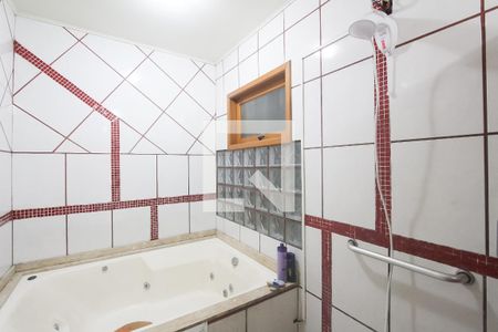 Casa à venda com 200m², 2 quartos e 2 vagas Casa à venda com 200m², 2 quartos e 2 vagasBanheiro suite