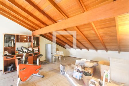 Sótão  de casa à venda com 2 quartos, 200m² em Jardim Itu, Porto Alegre