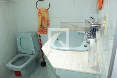 Apartamento à venda com 74m², 2 quartos e 1 vagaBanheiro da Suíte