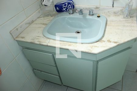 Apartamento à venda com 74m², 2 quartos e 1 vagaBanheiro da Suíte