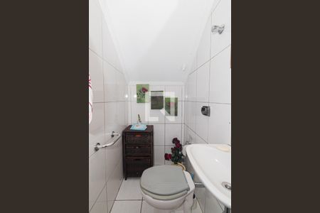 Casa à venda com 200m², 4 quartos e 1 vagaLavabo