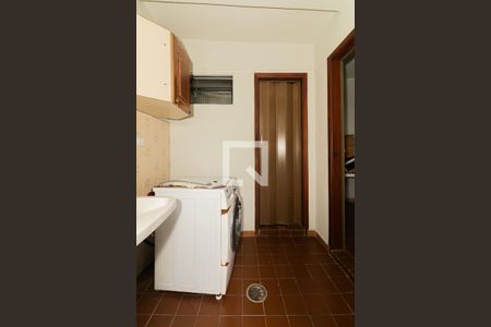 Casa à venda com 200m², 4 quartos e 1 vagaÁrea de Serviço