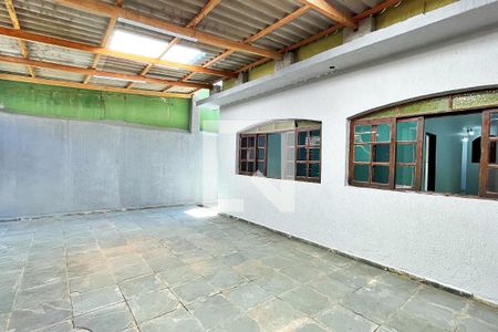 Casa à venda com 264m², 3 quartos e 3 vagasGaragem