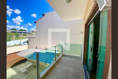 Casa à venda com 3 quartos, 265m² em Arvoredo, Contagem