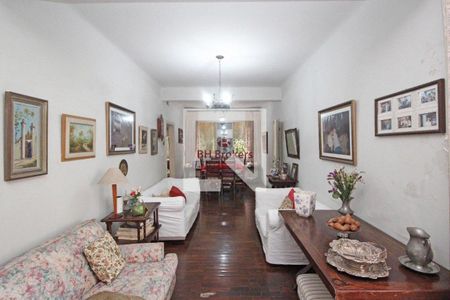 Casa à venda com 4 quartos, 250m² em Lourdes, Belo Horizonte
