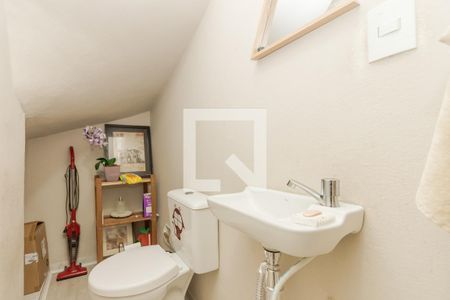 Lavabo de casa para alugar com 2 quartos, 100m² em Vila das Belezas, São Paulo