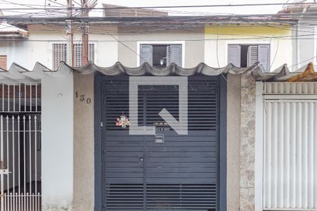 Casa para alugar com 100m², 2 quartos e 1 vaga Casa para alugar com 100m², 2 quartos e 1 vagaFachada