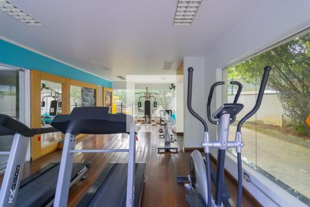 Apartamento à venda com 187m², 3 quartos e 3 vagas Apartamento à venda com 187m², 3 quartos e 3 vagasÁrea comum - Academia