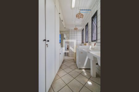 Apartamento à venda com 187m², 3 quartos e 3 vagas Apartamento à venda com 187m², 3 quartos e 3 vagasÁrea de Serviço