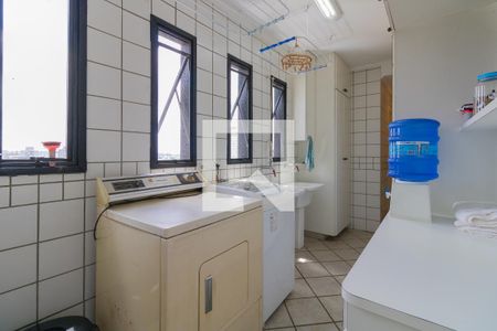 Apartamento à venda com 187m², 3 quartos e 3 vagas Apartamento à venda com 187m², 3 quartos e 3 vagasÁrea de Serviço