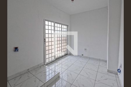 Casa para alugar com 2 quartos, 80m² em Vila Carolina, São Paulo