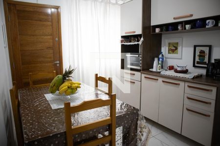 Sala e Cozinha de casa de condomínio à venda com 2 quartos, 40m² em Vila Nivi, São Paulo