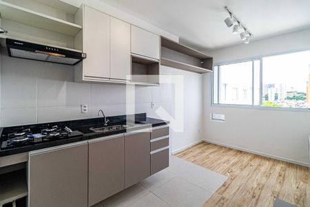 Sala/Cozinha de apartamento para alugar com 1 quarto, 25m² em Vila Butantã, São Paulo