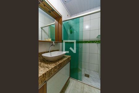 Banheiro de casa à venda com 3 quartos, 109m² em São José, Canoas