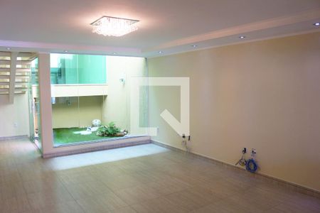 Sala de casa para alugar com 6 quartos, 205m² em Santa Paula, São Caetano do Sul