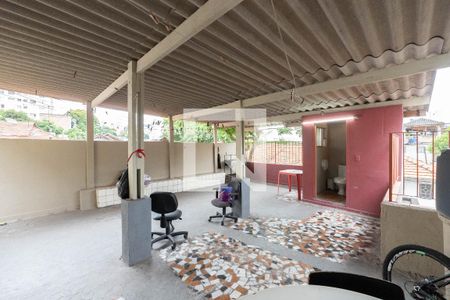 Casa à venda com 85m², 5 quartos e 1 vagaÁrea comum - Salão de festas