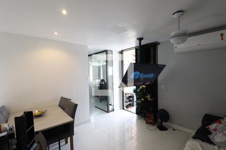 Sala de apartamento à venda com 2 quartos, 155m² em Centro, Niterói