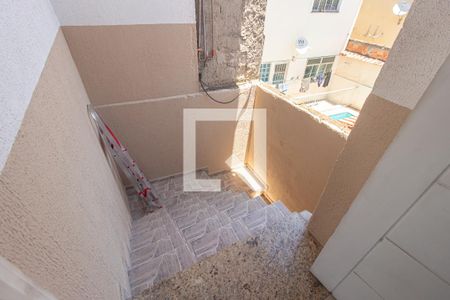Casa para alugar com 90m², 2 quartos e sem vagaEscada