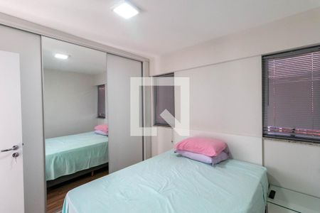 Quarto Suíte de apartamento à venda com 2 quartos, 60m² em Santo Antônio, Belo Horizonte
