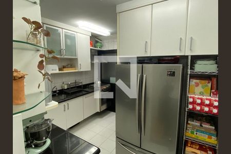 Apartamento à venda com 89m², 3 quartos e 2 vagas Apartamento à venda com 89m², 3 quartos e 2 vagasCozinha