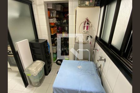 Apartamento à venda com 89m², 3 quartos e 2 vagas Apartamento à venda com 89m², 3 quartos e 2 vagasÁrea de Serviço