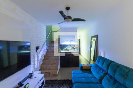 Sala de casa à venda com 3 quartos, 290m² em Vila Dalila, São Paulo