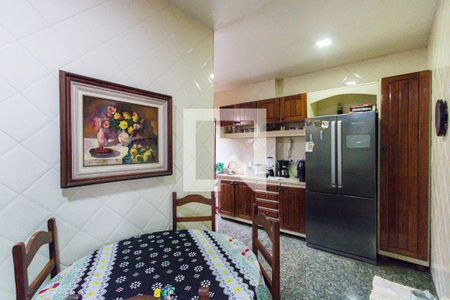 Casa de condomínio à venda com 210m², 3 quartos e 1 vagaCozinha