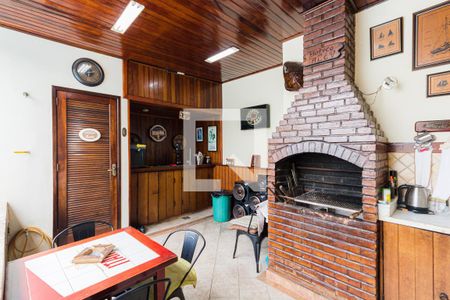 Casa de condomínio à venda com 210m², 3 quartos e 1 vagaChurrasqueira