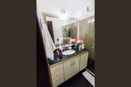 Casa de condomínio à venda com 210m², 3 quartos e 1 vagaBanheiro Social