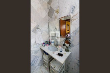 Casa de condomínio à venda com 210m², 3 quartos e 1 vagaBanheiro da Suíte